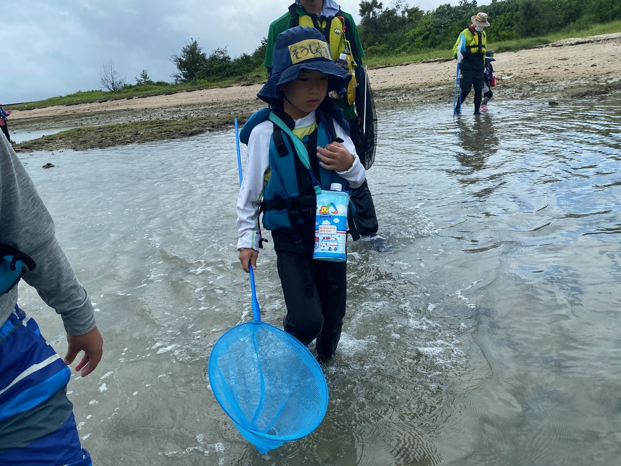 青空ようちえん〔週末〕海辺あそび！（6/27）雨が降る日はその時にしかできない海辺遊びを楽しもう！雲の合間をみて海に出発だ！_d0363878_20043562.jpeg