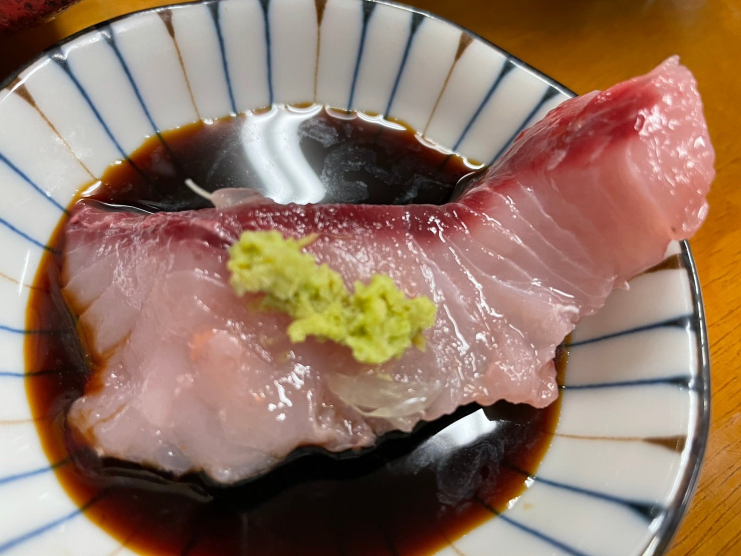 おはよう堂 シュモクザメ刺身 裏luz