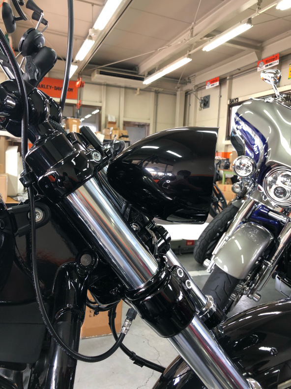 FXBRSトライジャ製ヘッドライト交換 : 店長ブログ