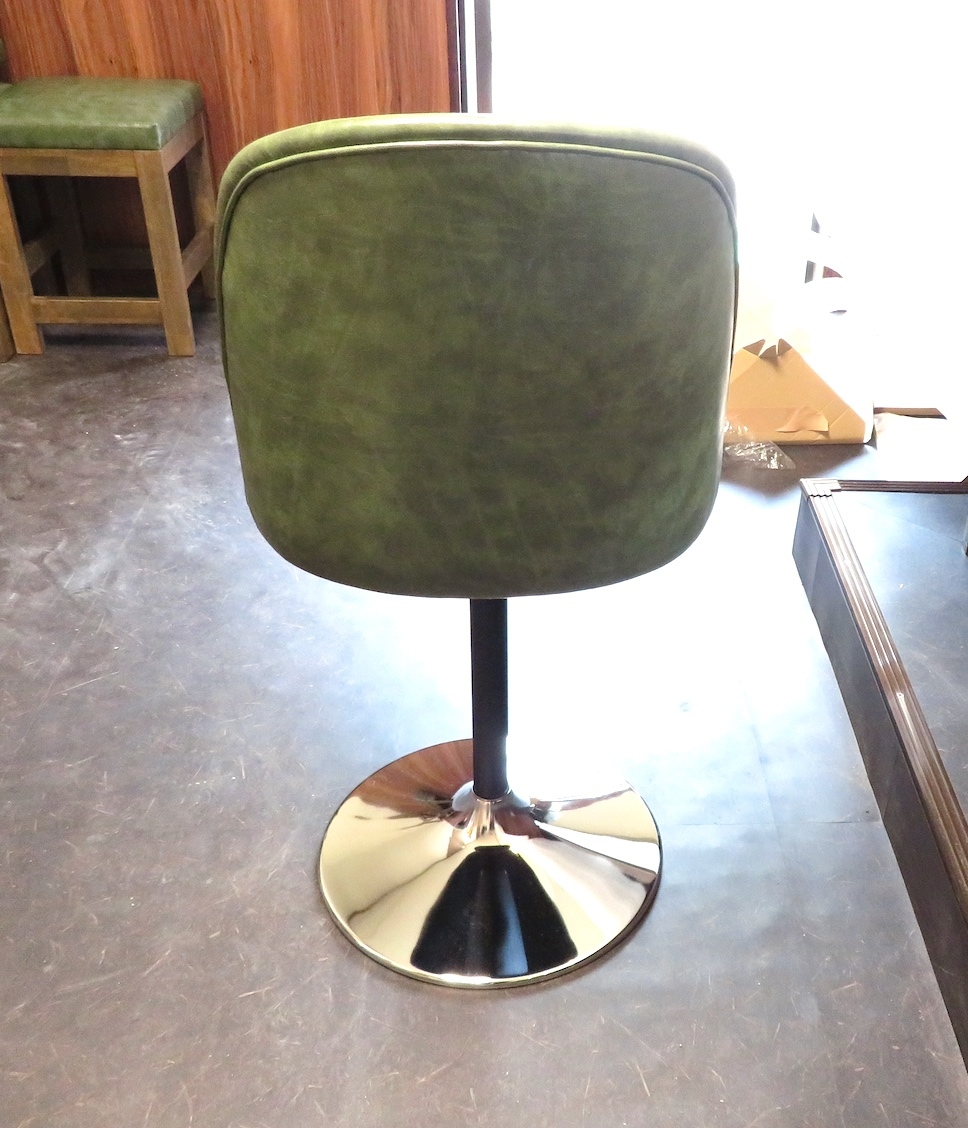 『テーブルリメイク』と『スツール製作』と『椅子張り替え』を承りました　by interior styling of bright_c0157866_21124892.jpg