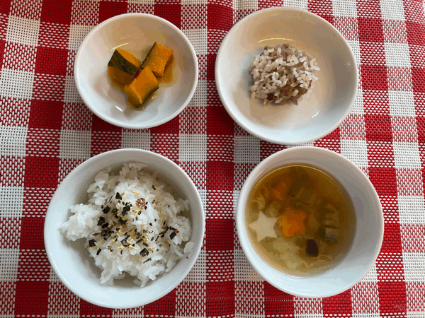 6/29の給食　　お誕生日献立でした♪_c0293682_17313744.gif