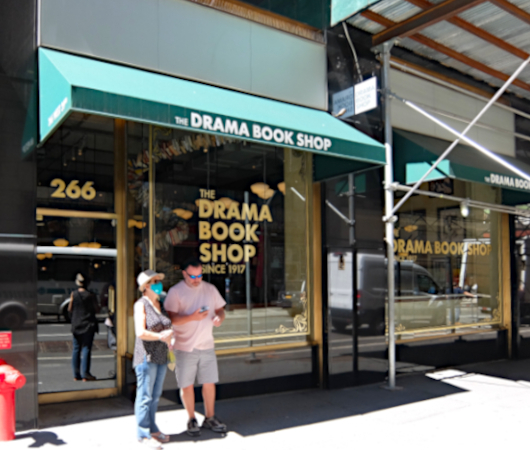ニューヨークにカフェ付き本屋さん兼劇場、ドラマ・ブック・ショップ（Drama Book Shop）再オープン!!_b0007805_02280028.jpg