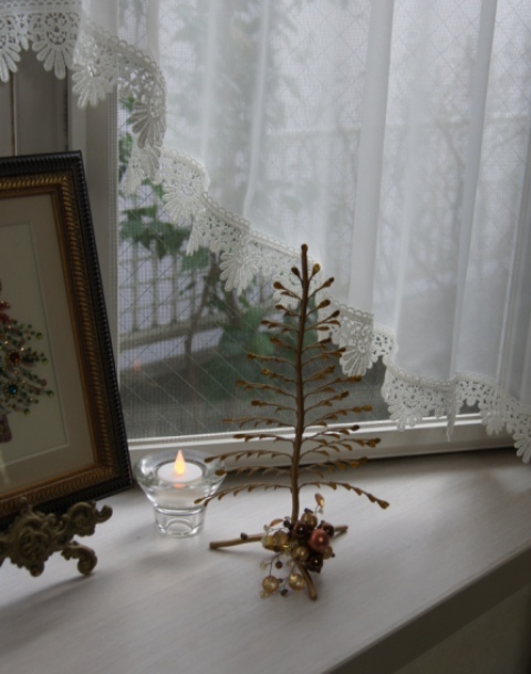 出窓をクリスマスイメージに～♥_f0029571_12184949.jpg