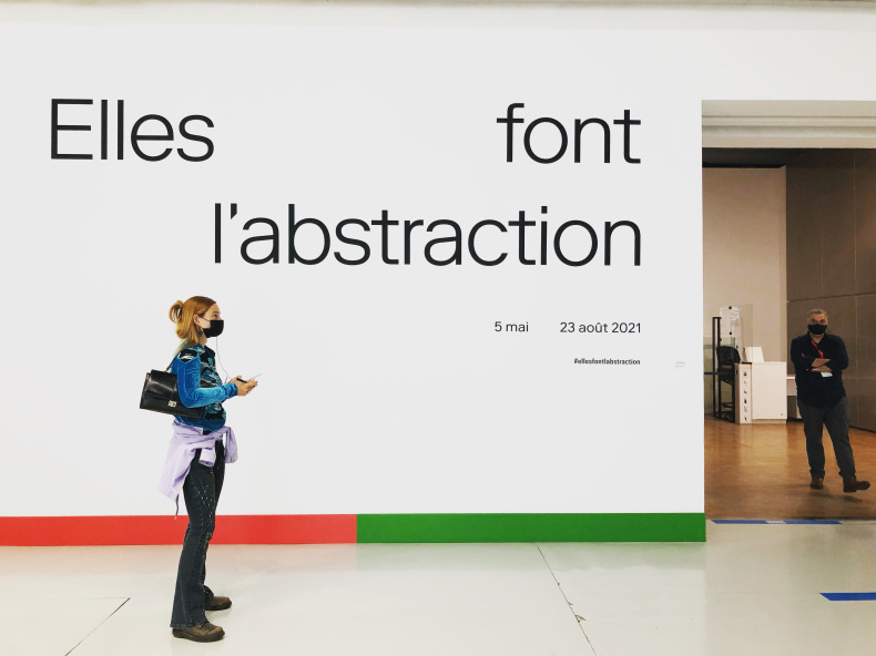 Elles font l\'abstraction 女性アーティストの抽象芸術展 ポンピドゥセンターにて_a0231632_16310303.jpeg