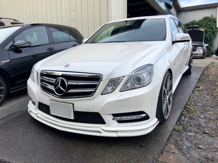 W212 E350ワゴン リアエアスプリング交換_a0083829_15032825.jpg