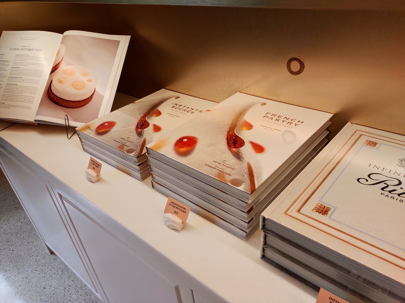 リッツ・パリ ル・コントワール（パリ1区）Ritz Paris Le Comptoir