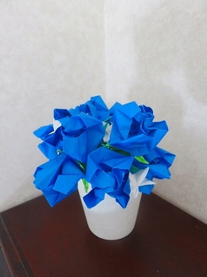 いけばなに続くは「折り紙展」_f0203094_10535606.jpg