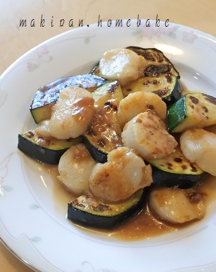 ズッキーニと帆立のバター醤油炒め ナスの南蛮漬け 夏野菜入り焼きメンチカツ 新玉ねぎたっぷりオムハヤシ マキパン Homebake パンとお菓子と時々ワイン