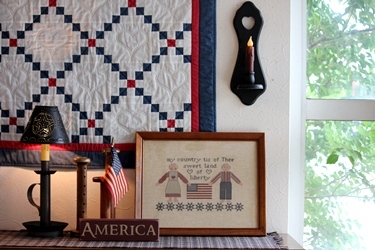 「Americana Flag」の刺繍フレームとミニピロー_f0161543_17080079.jpg