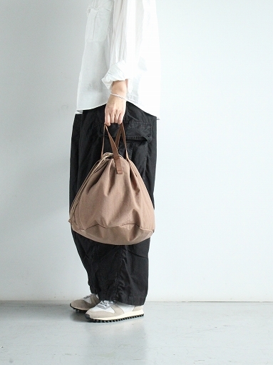 ERA. TAS HELMET BAG (K010T) 再入荷 : 『Bumpkins putting on