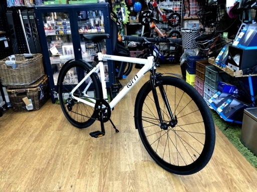 見直し価格！ TERN CLUTCH 650(26インチ) 白 見直し価格！ TERN CLUTCH 650(26インチ) 白