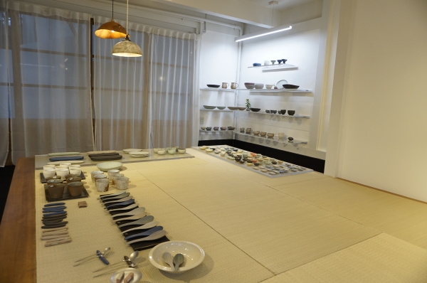 長田佳子展 : うつわ楓店主たより