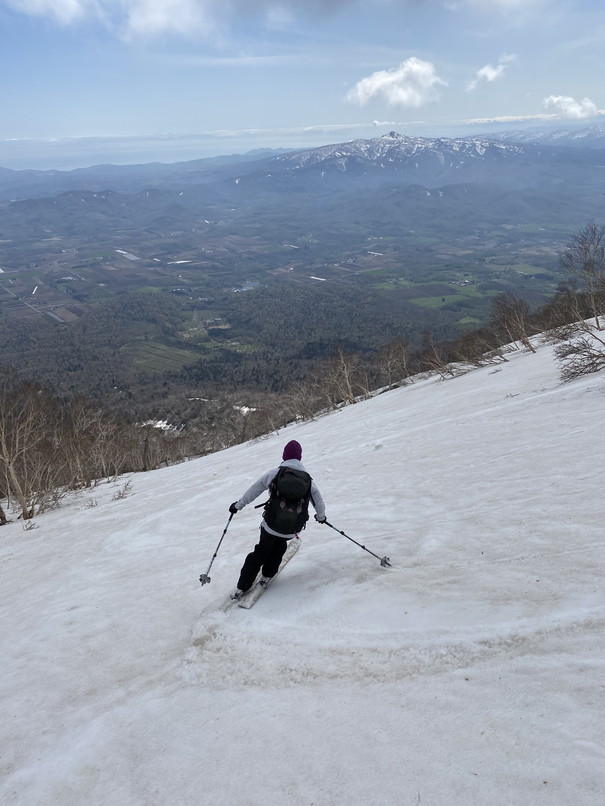 2021年5月 『再び羊蹄山へ  シーズン最後のスキー』　May 2021 \"The Last Ski-Run in Mt Yotei\"_c0219616_09583246.jpg