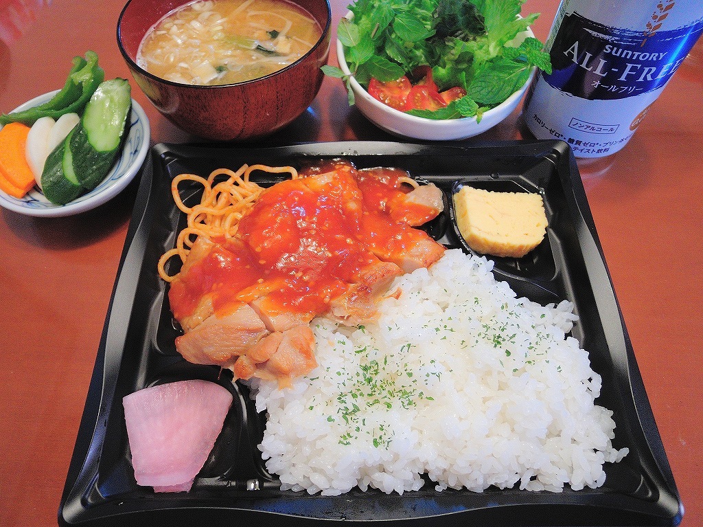 オーケーストアのお弁当(チキンステーキ)@自宅_d0393923_18112988.jpg