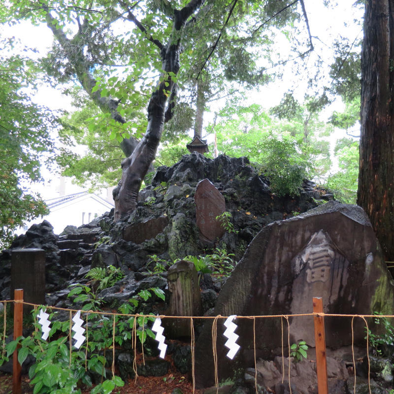 雨の小塚原富士は登頂できずに_c0060143_13325236.jpg