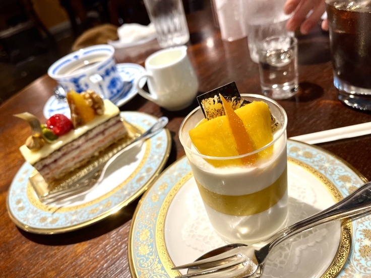 いったん霧笛楼のケーキ屋さんでひと休み♪_c0212604_05561537.jpeg