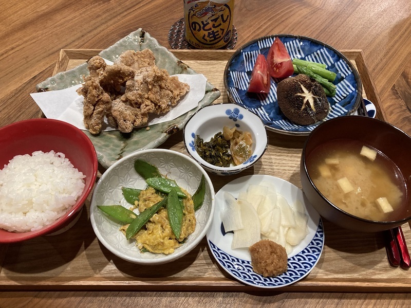 献立 マグロの唐揚げ さやえんどうの卵とじ 新生姜に味噌 ザーサイ 辛子高菜炒め 焼き椎茸にバター醤油 アスパラガスとトマト 豆腐と油揚げのお味噌汁 ビール Kajuの 今日のお料理 簡単レシピ 献立 マグロの唐揚げ さやえんどうの卵とじ 新生姜に味噌 ザーサイ 辛子高菜炒め 焼き椎茸にバター醤油 アスパラガスとトマト 豆腐と油揚げのお味噌汁 ビール Kajuの 今日のお料理 簡単レシピ
