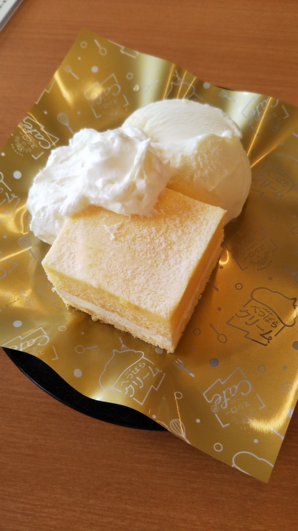 スシロー なまらミルクなプリンパフェ 北海道発酵バターのカスタードクリームケーキ C ｂ ケーキバイキング ベーグルな日々