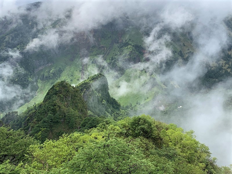 上信越　迷路のような天狗の露地から浅間山群の秘峰 剣ヶ峰へ　　　　　Mount Kengamine in Jōshin\'etsu-kōgen National Park_f0308721_15160944.jpg