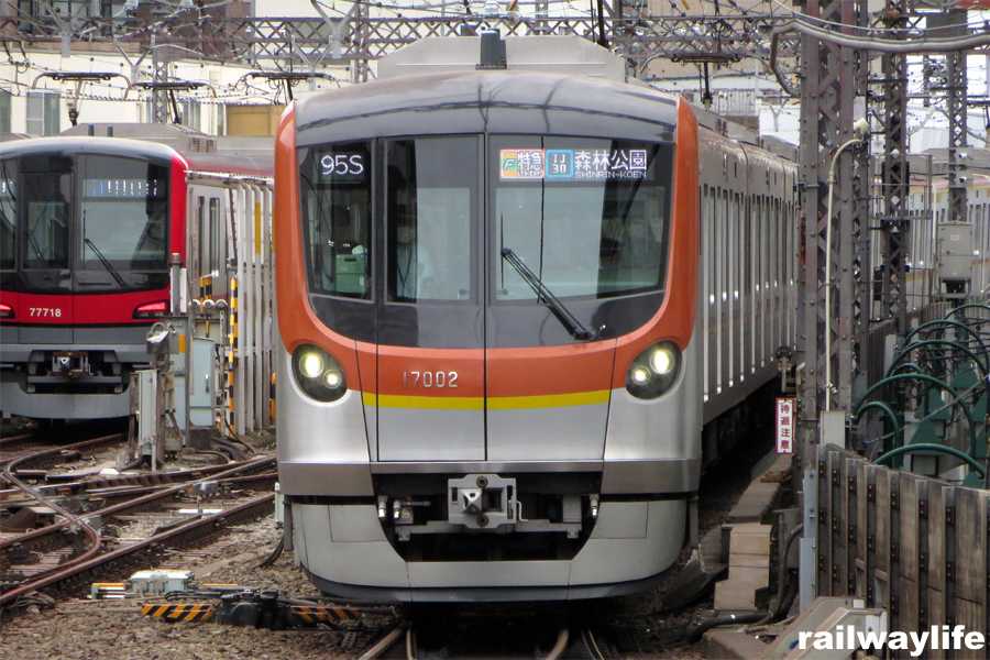 東京メトロ17000系に乗る_f0113552_23395996.jpg