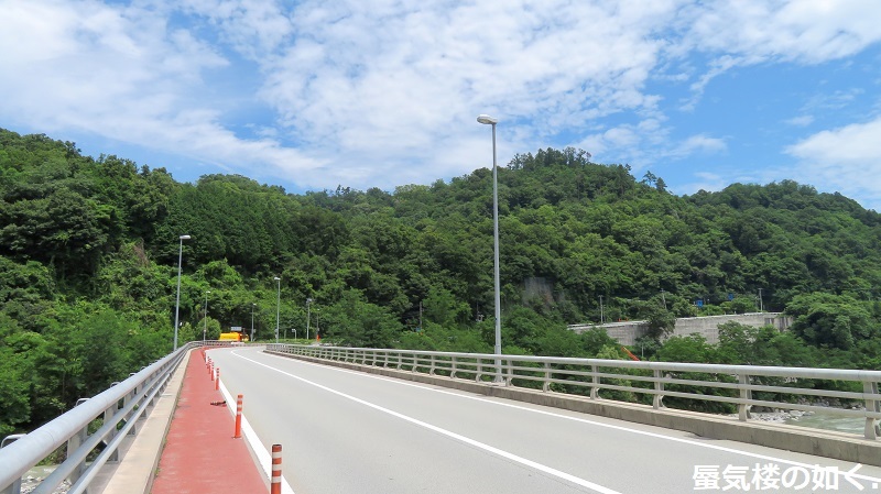 「スーパーカブ」舞台探訪 北杜市編1/4 日野春駅~県道612号~釜無川橋まで_e0304702_12474324.jpg