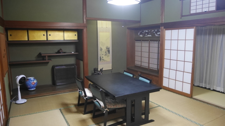 旧街道沿いで営業される創業100年超の旅館-和田山・旅館有斐軒_a0385880_11374695.jpg