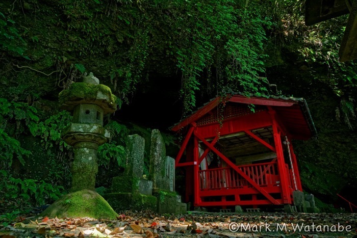 間戸谷稲荷神社_e0135098_08021591.jpg