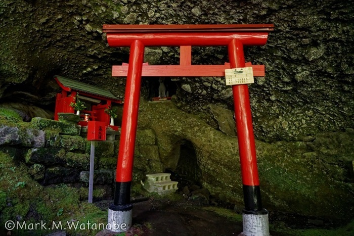 間戸谷稲荷神社_e0135098_08022563.jpg
