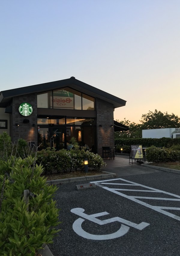 スターバックス コーヒー カインズモール彦根店 眺めがいいっぽいスタバ 彦根市馬場２丁目１ １ 楽浪の近江 さざなみのおうみ