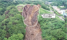 7月3日に発生した熱海・伊豆山地区での土石流(2)_f0197754_01103778.jpg