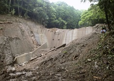 ７月３日に発生した熱海･伊豆山地区での土石流（２）_f0197754_01193982.jpg