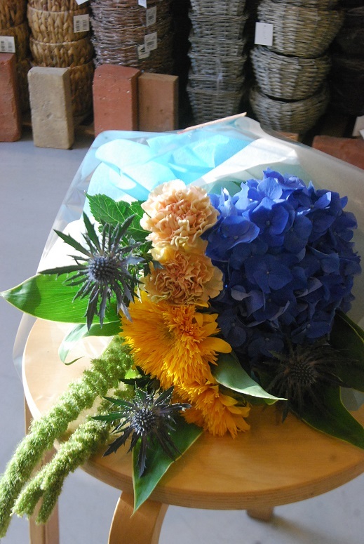 花束のご注文。_a0201358_16293029.jpg
