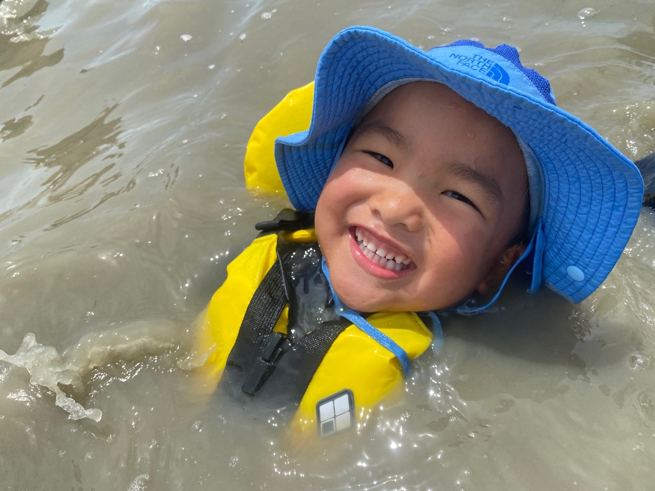 青空ようちえん〔週末〕サンゴの海あそび(7/11)大人も子どもも親子で夏の海にでかけよう!目の前を泳ぐたくさんの魚たちといっぱい遊んだ!_d0363878_19501037.jpeg