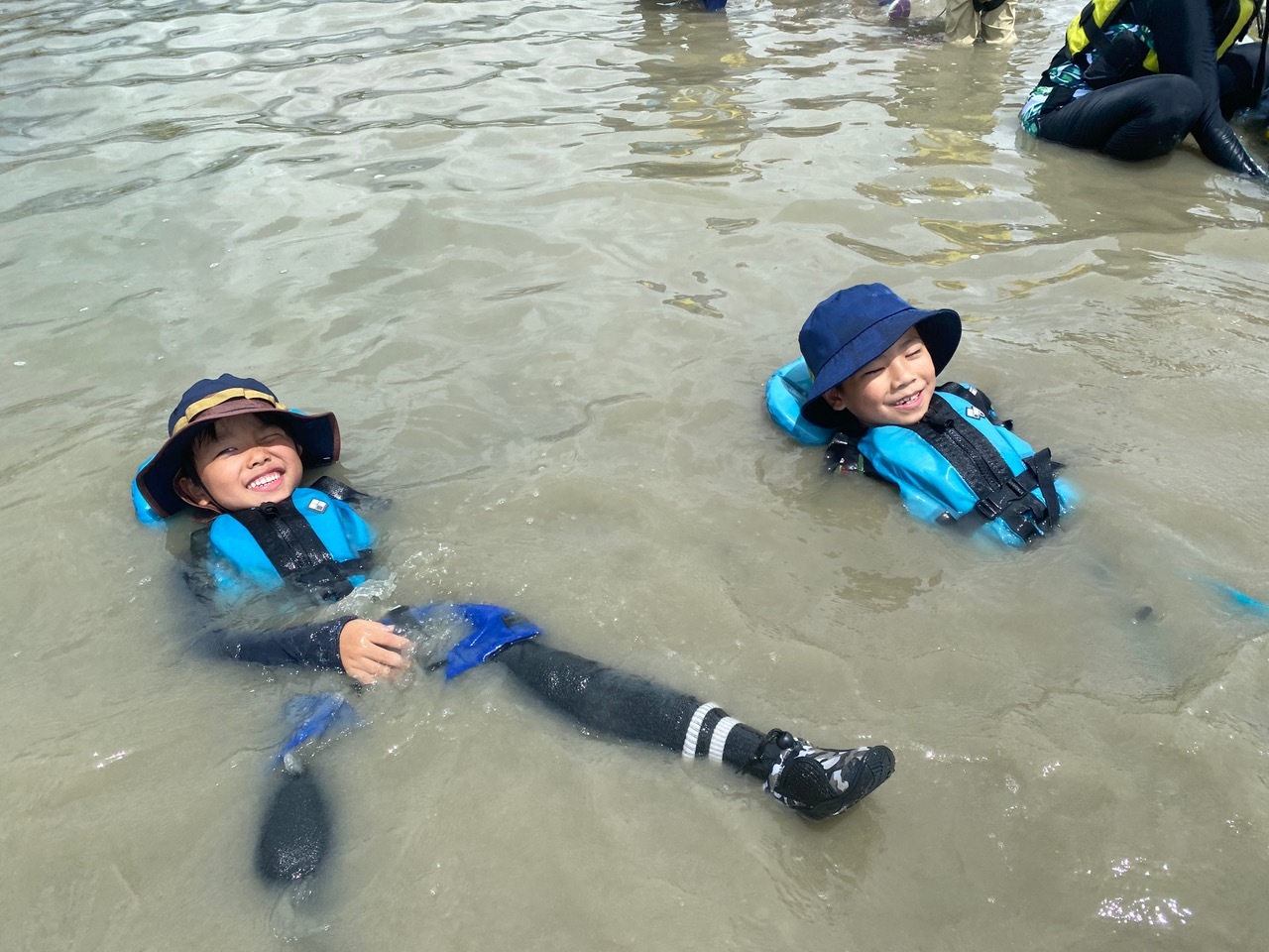 青空ようちえん〔週末〕サンゴの海あそび（7/11）大人も子どもも親子で夏の海にでかけよう！目の前を泳ぐたくさんの魚たちといっぱい遊んだ！_d0363878_19501095.jpeg