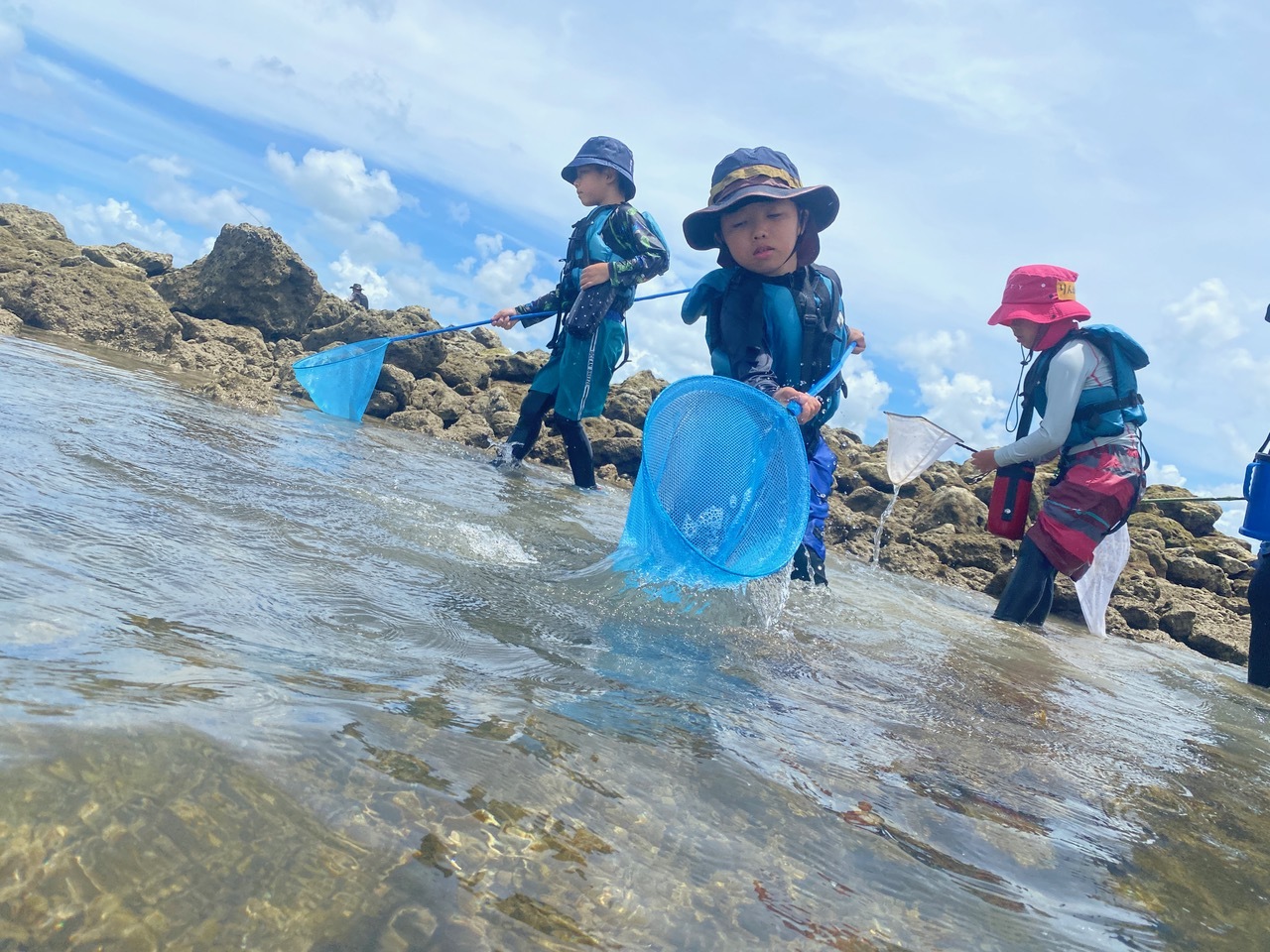 青空ようちえん〔週末〕サンゴの海あそび（7/11）大人も子どもも親子で夏の海にでかけよう！目の前を泳ぐたくさんの魚たちといっぱい遊んだ！_d0363878_19541992.jpeg