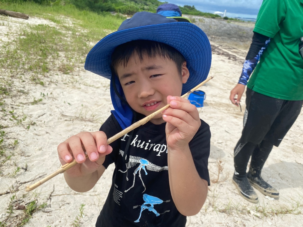 青空ようちえん〔週末〕サンゴの海あそび(7/11)大人も子どもも親子で夏の海にでかけよう!目の前を泳ぐたくさんの魚たちといっぱい遊んだ!_d0363878_19562746.jpeg