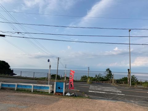 ファッションより 体験する時代に変わった 海辺のカフェ ペンション デルマー ファッションより 体験する時代に変わった 海辺のカフェ ペンション デルマー