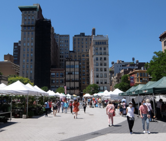 夏のNY、ユニオン・スクエアの青空市場の風景_b0007805_22375294.jpg