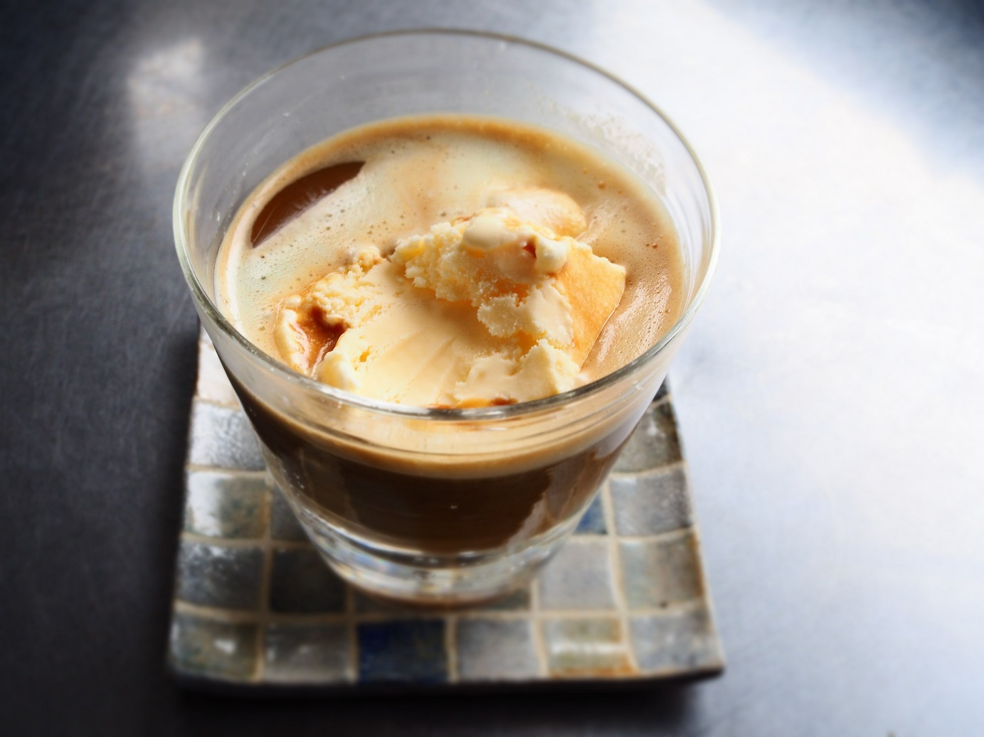 コーヒーアフォガード 市山くじらや