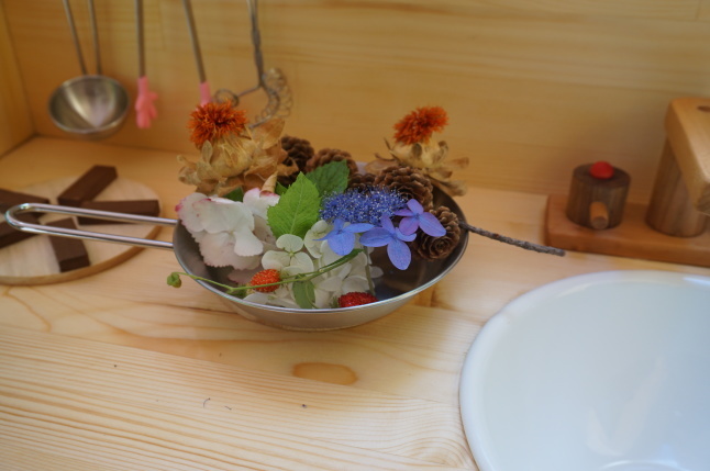 ちびっ子おもちゃ ままごとキッチン2台目_d0348118_10535987.jpeg