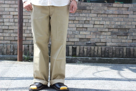 「WORKERS」 究極のベーシック \"Officer Trousers Vintage Fit Type 2\" ご紹介_f0191324_08223699.jpg