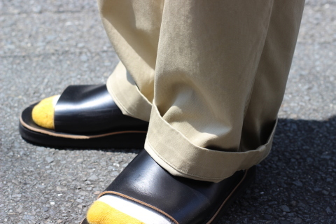 「WORKERS」 究極のベーシック \"Officer Trousers Vintage Fit Type 2\" ご紹介_f0191324_08232386.jpg