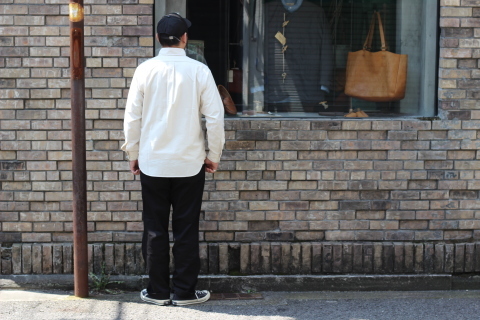「WORKERS」 究極のベーシック \"Officer Trousers Vintage Fit Type 2\" ご紹介_f0191324_08234233.jpg