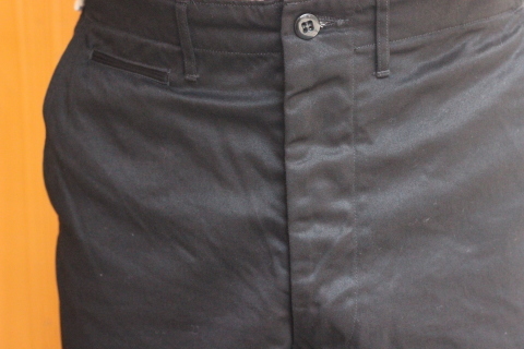 「WORKERS」 究極のベーシック \"Officer Trousers Vintage Fit Type 2\" ご紹介_f0191324_08243468.jpg