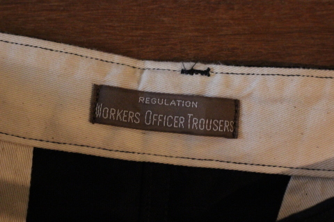 「WORKERS」 究極のベーシック \"Officer Trousers Vintage Fit Type 2\" ご紹介_f0191324_08245900.jpg