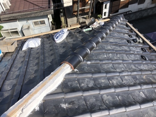 甲府市　銀黒の屋根　其の一_b0242734_21191905.jpeg