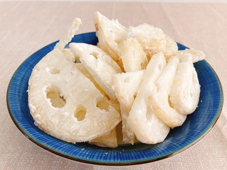 食感が楽しいヘルシーおかず!豆腐ボールとれんこんの甘酢炒めの作り方_c0405952_05573861.jpg