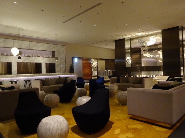 ザ・プリンスギャラリー 東京紀尾井町・ラグジュアリーコレクションホテル (4) プール、館内、夜景_b0405262_08484507.jpg