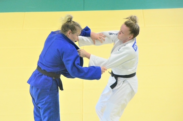 オランダ女子柔道チーム練習開始_d0130714_19165825.jpg