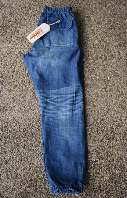 別注DENIM は、こう履く。。。(^^♪_d0152280_05394914.jpg